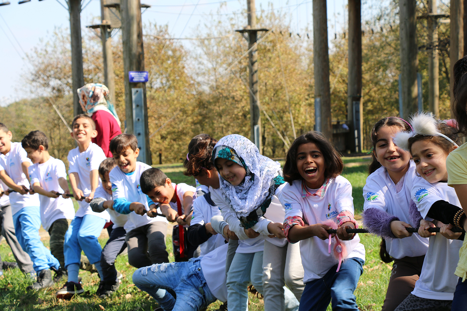 Sığınmacı minikler Macera Park’a konuk oldu