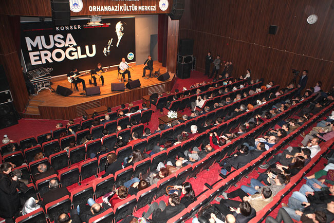 Eroğlu'ndan Muhteşem Konser