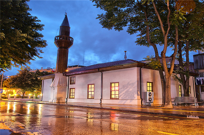 Ağa Camii