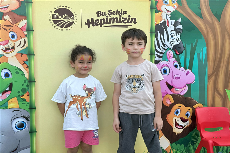 Bu atölye şehrin dört bir yanına neşe götürüyor