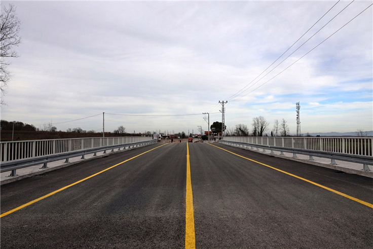 Karapürçek Mesudiye Köprüsü yenilenen yüzüyle hizmete başladı