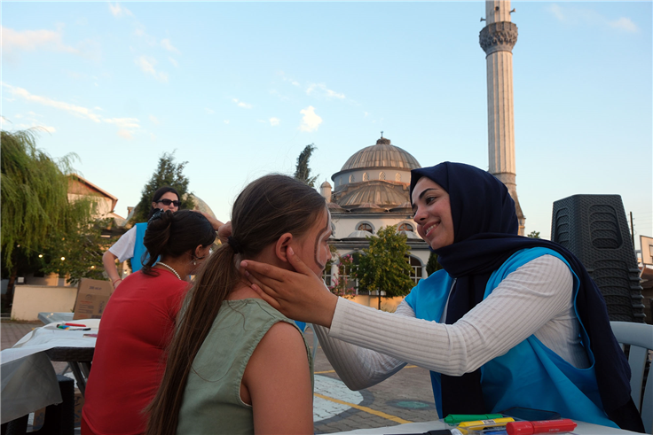 “Mahallemde Neşe Var” Yeniköy’de çocuklara unutulmaz bir akşam yaşattı