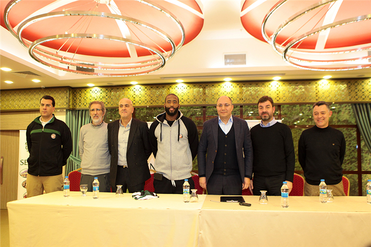 Tecrübeli Amerikalı Büyükşehir Baskette