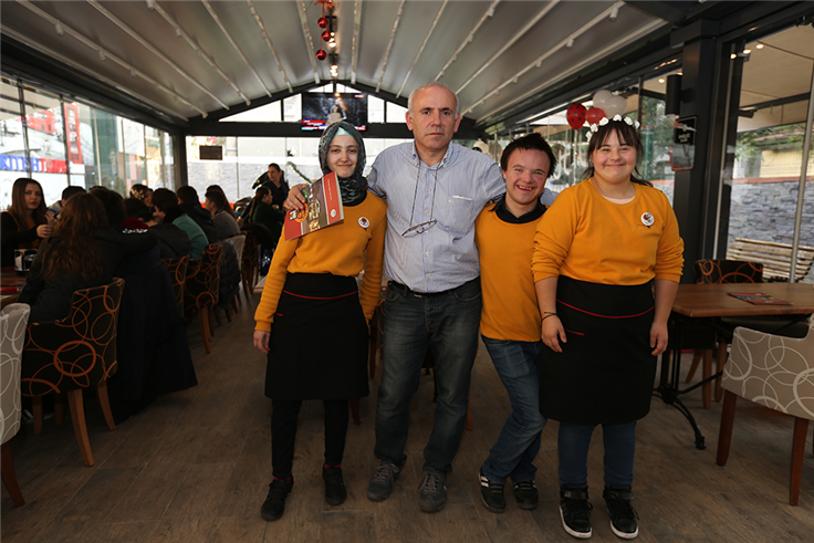 Engelsiz Kafe’ye Davetlisiniz