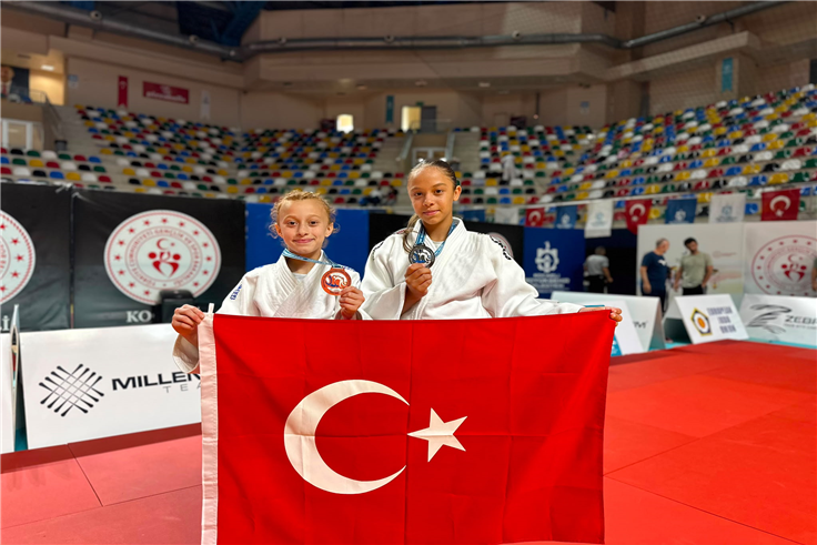 Büyükşehir’in sporcuları judo ve güreşte kürsünün sahibi oldular