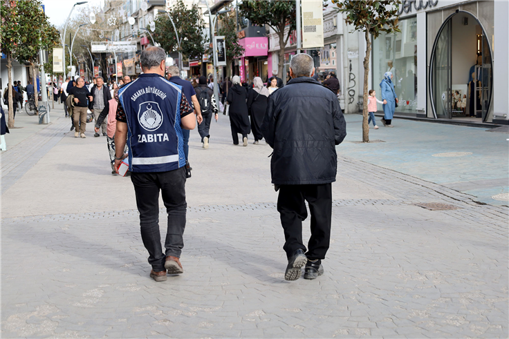 Büyükşehir’den sokakta vatandaşın huzurunu bozanlara karşı sıkı denetim