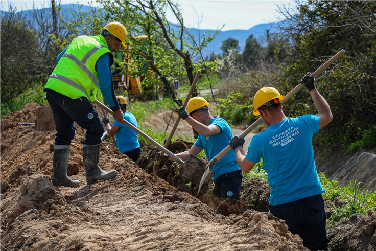 Pamukova’da yerin 115 metre altından gelen kaynak abonelere ulaştırılacak