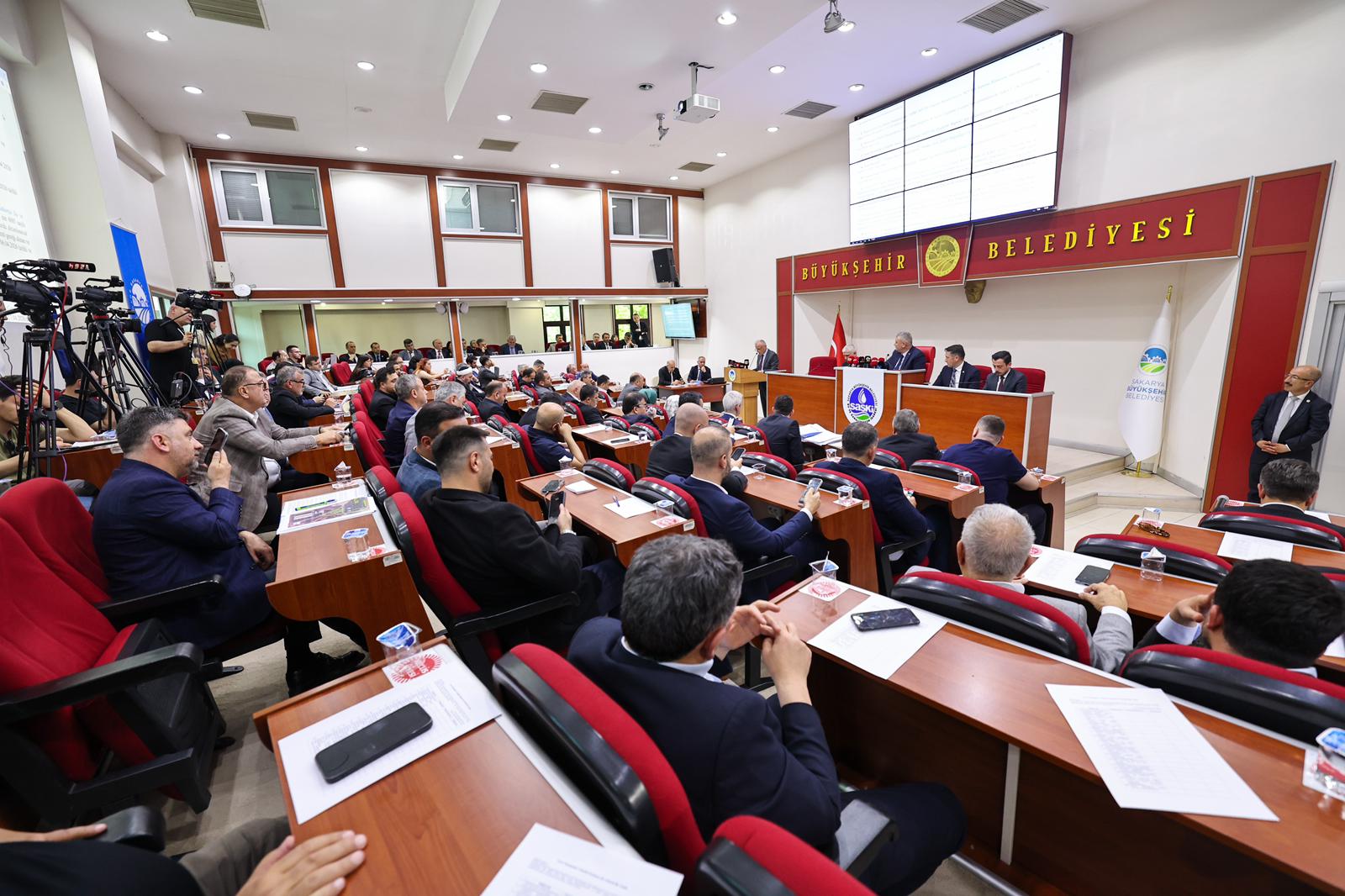 Sakarya’nın yarınları için 57 gündem Büyükşehir meclisinden geçti