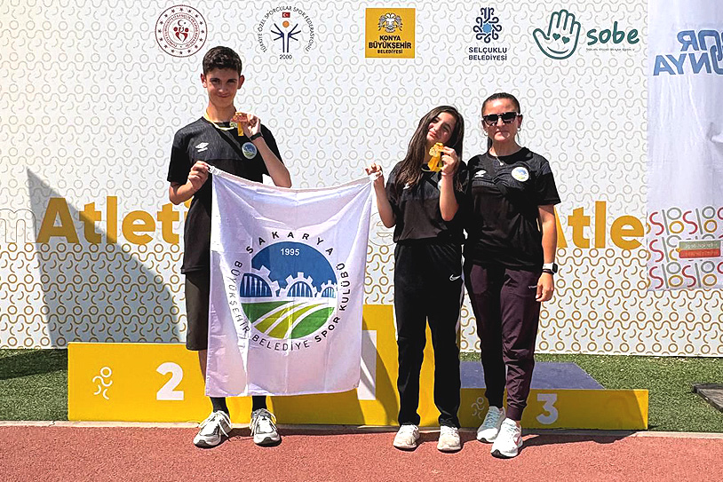 Büyükşehir sporcularından en özel dereceler