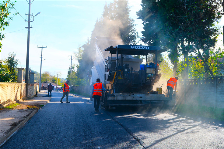 Hendek’te Soğuksu’dan sonra şimdi Hacıkışla: Büyükşehir şehrin yollarını ilmek ilmek işliyor