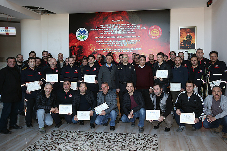 İtfaiyecilere ‘Yangın Sonrası Olay Yeri İnceleme’ sertifikası