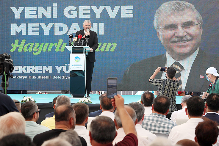 Geyve ‘Meydanına’ kavuştu