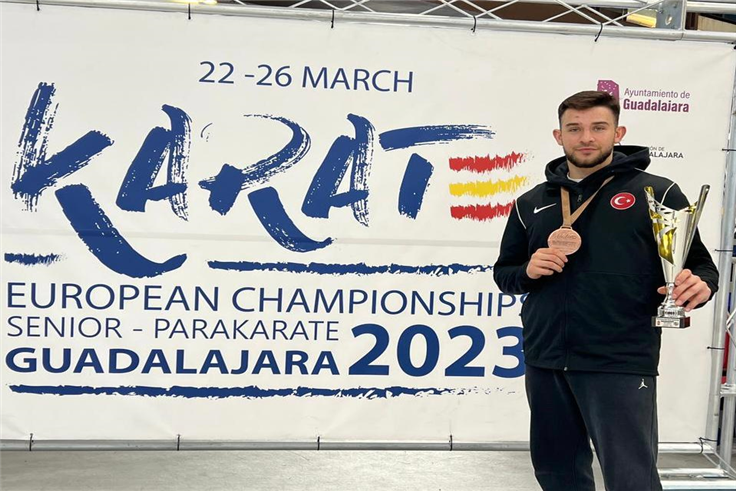 Büyükşehir sporcusundan derece geldi  