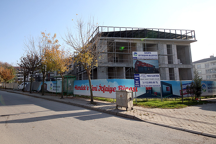Hendek yeni itfaiye binası için gün sayıyor
