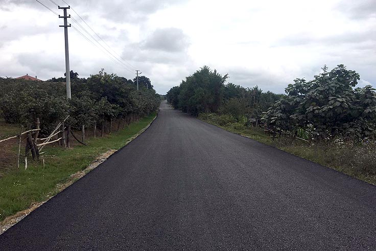 Karasu’da iki mahalle yenilendi