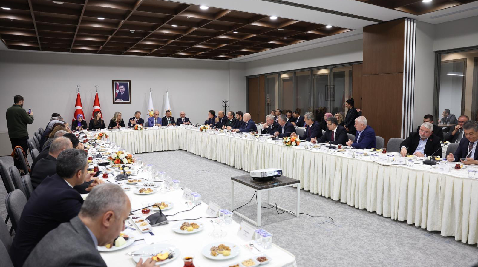  “Memleketimize hizmet yolunda gücümüzü beraberliğimizden alıyoruz”