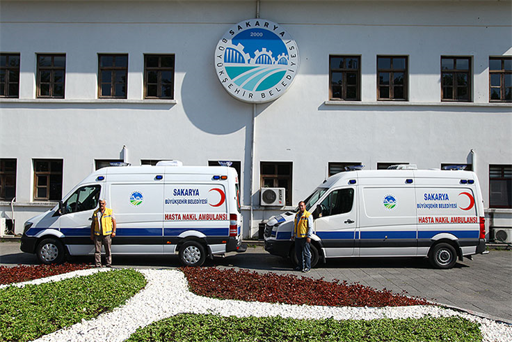 Tıp Merkezi’ne 2 Yeni Ambulans