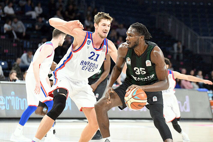 Büyükşehir Efes’i İstanbul’da devirdi