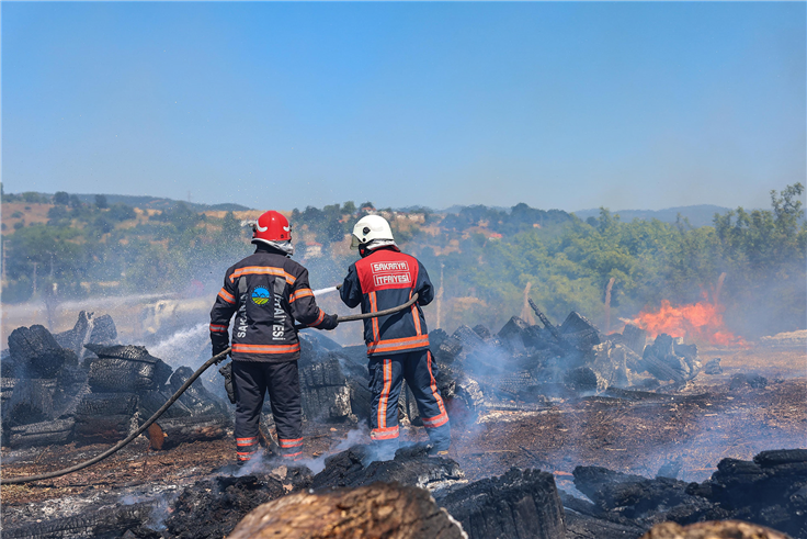 Sakarya’nın kahraman itfaiyecileri 10 ayda 11 bin 595 olaya müdahale etti