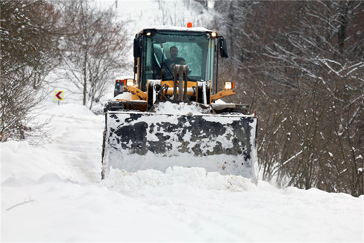 Büyükşehir duraksız kar mesaisiyle grup yollarının tamamını ulaşıma açtı