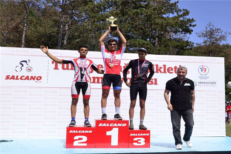 Büyükşehirli bisikletçiler Türkiye Şampiyonu