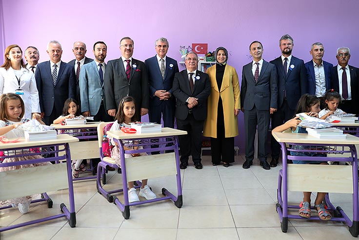 “Güçlü Türkiye’nin tohumları okullarda atılacak”