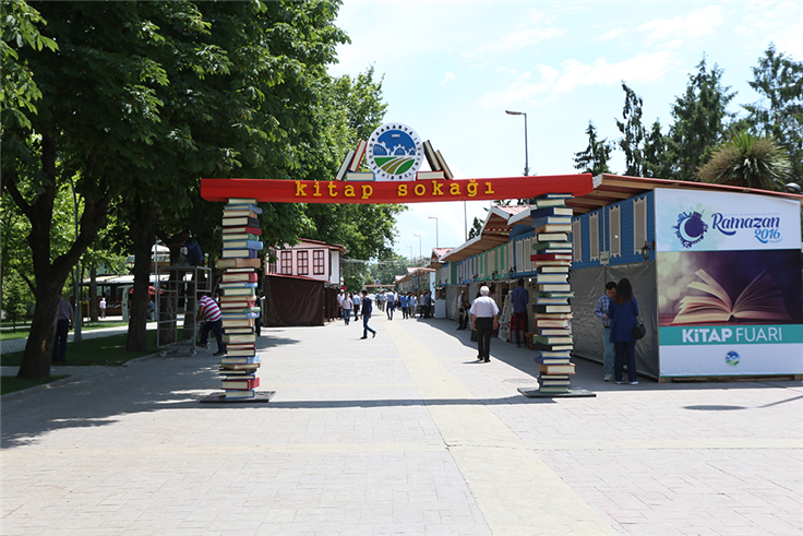 Bu Fuar Kitapseverleri Ağırlıyor