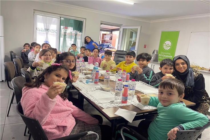 SAMEK’te minik eller mutfağa, gençler seramiğe dokundu