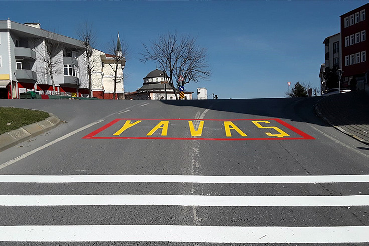 Trafik işaret ve işaretçileri ile güvenli ulaşım