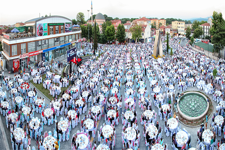 İftar Sofraları Arifiye’de Kuruluyor