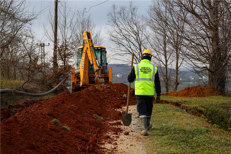 Karasu Kuyumcullu’nun içme suyu geleceği 8 kilometrelik hatla güvence altına alındı