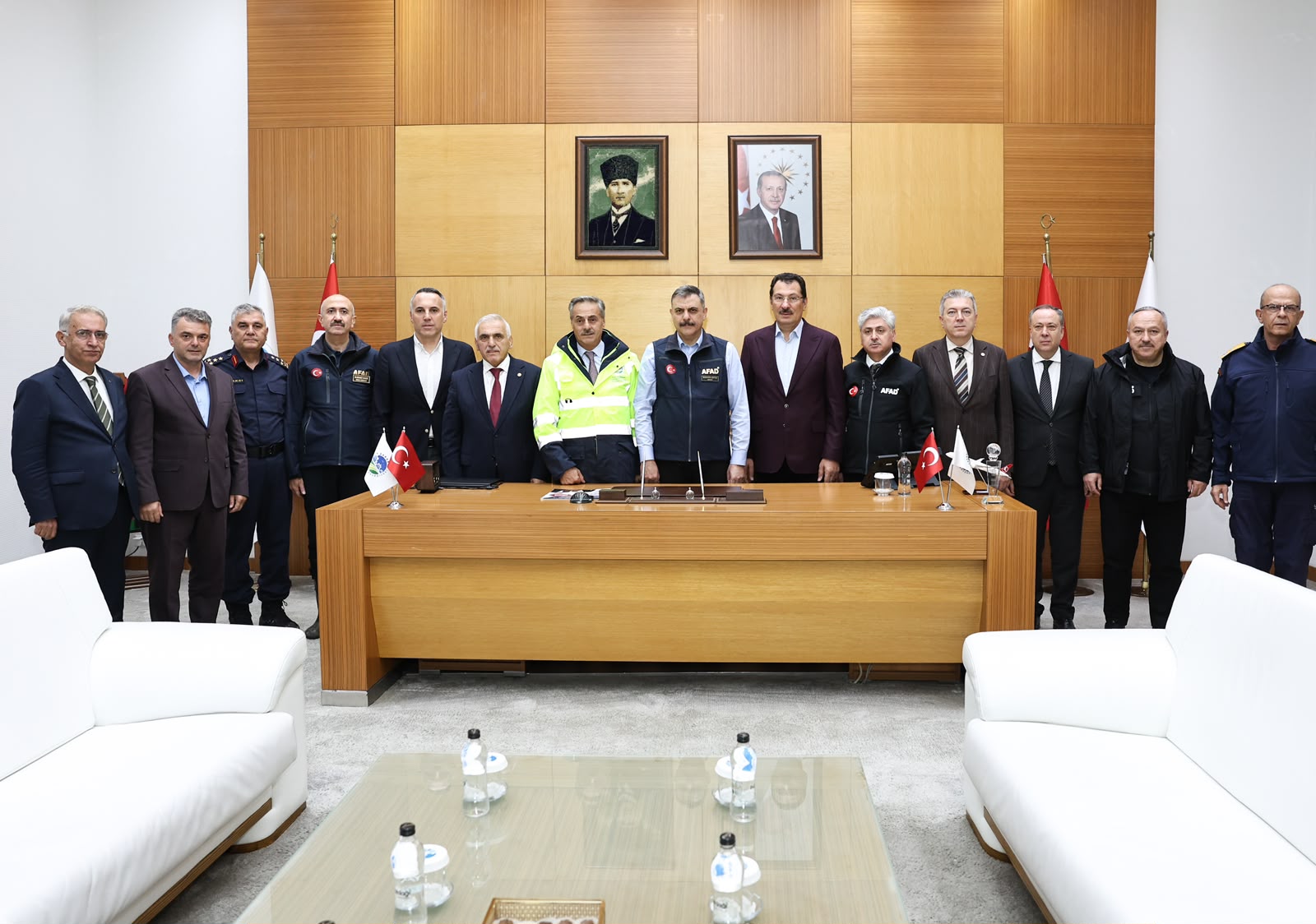 “Devletimizin tüm imkanlarıyla Sakarya’da afetin izlerini sileceğiz”