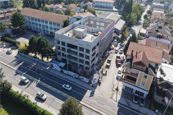 Sapanca’da gençlerin yeni merkezi yükseldi