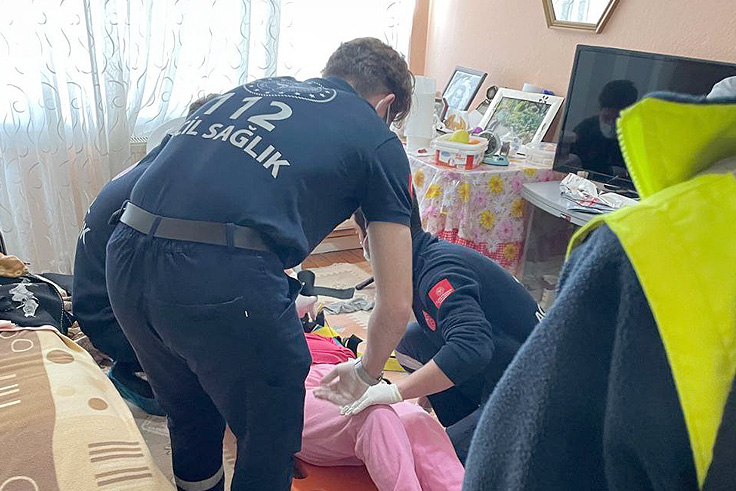 Banyoda düşen Bedriye Teyze’nin hayatını bir ‘vesile’ kurtardı