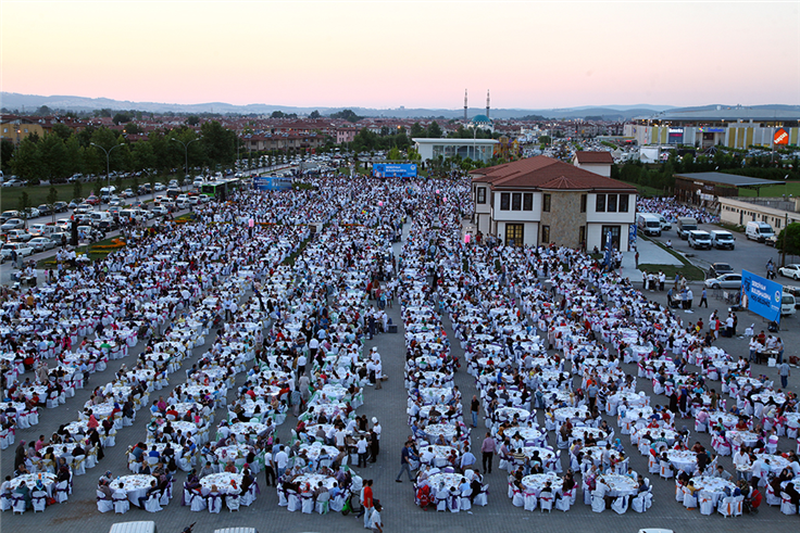 Serdivan Kardeşlik Sofralarına Misafir Oldu