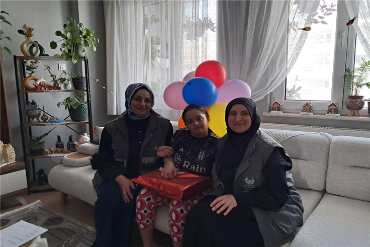 Büyükşehir’den özel bireylere doğum günü sürprizi