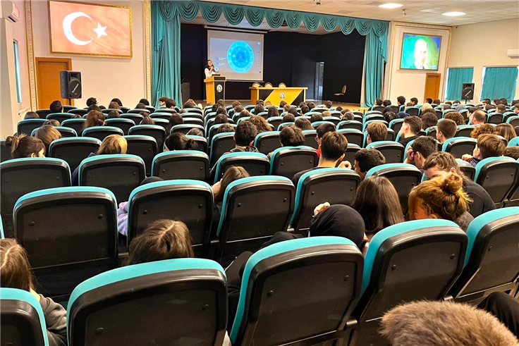 Büyükşehir’den bin 400 lise öğrencisine “İklim Değişikliği ve Sıfır Atık” eğitimi