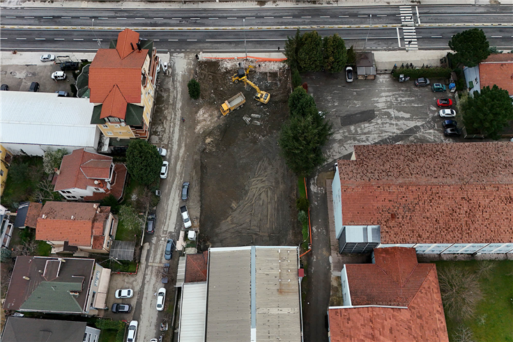 Gençlerin buluşma noktası olacak Sapanca Spor Salonu’nda çalışmalar başladı