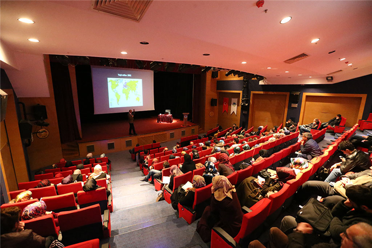 Kendimiz olmaya ihtiyacımız var