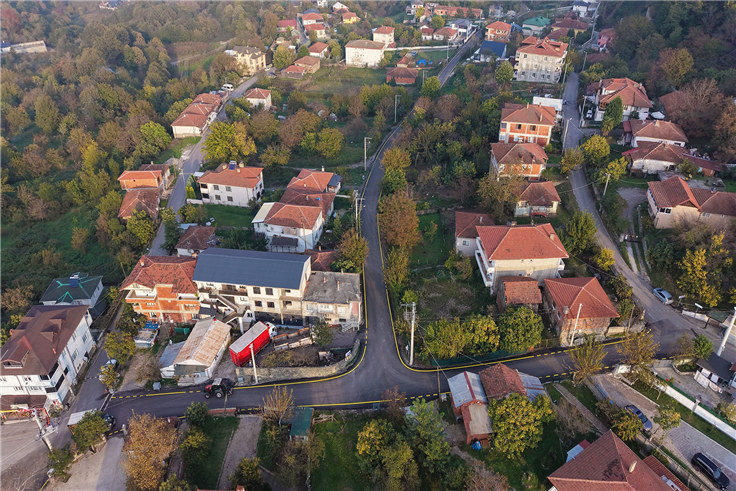 Büyükşehir Hacımercan’ın yollarını tablo gibi işledi