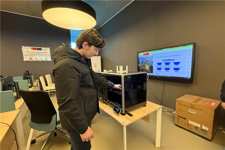 Büyükşehir DİGEM’de gençleri teknolojiyle buluşturdu
