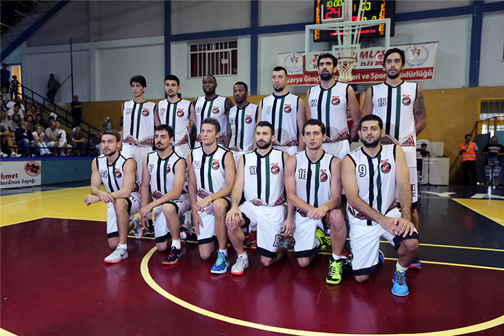 Dev Adamlar Galibiyetle Başladı