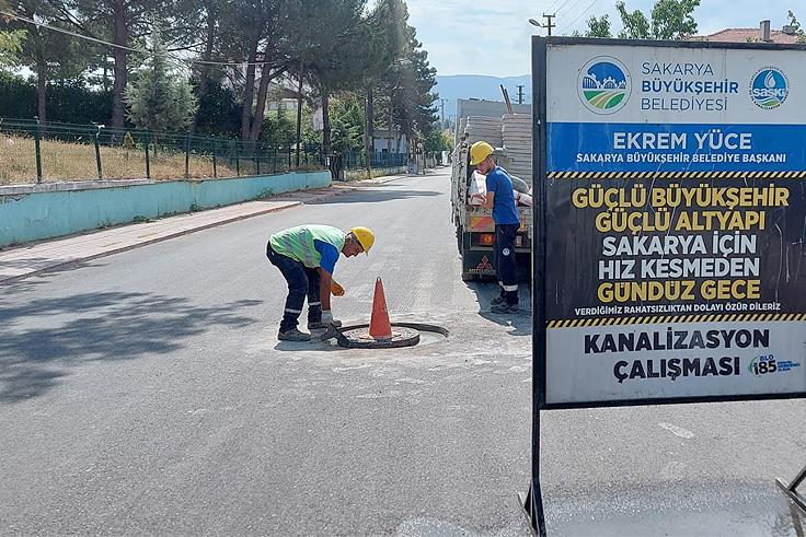 Konforlu ulaşım için Geyve’de 600 kapağa müdahale edildi