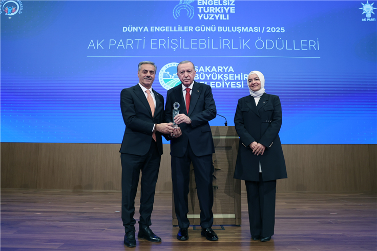 Sakarya’nın toplu taşımada engelleri kaldıran uygulamasına Cumhurbaşkanı Erdoğan’dan ödül