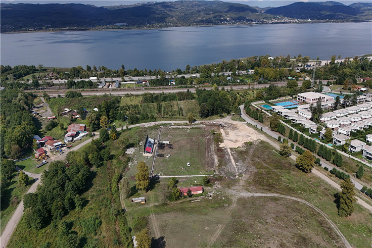 Sapanca Kurtköy Futbol Sahası’nda tribünler yükseliyor