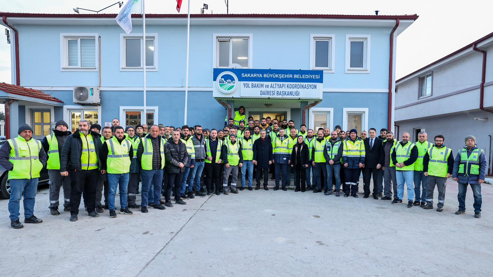 “Özverili çalışmalarınızla şehrin her noktasına ulaşıyoruz”