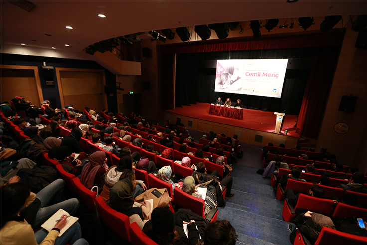 Büyük münevver AKM’de anıldı