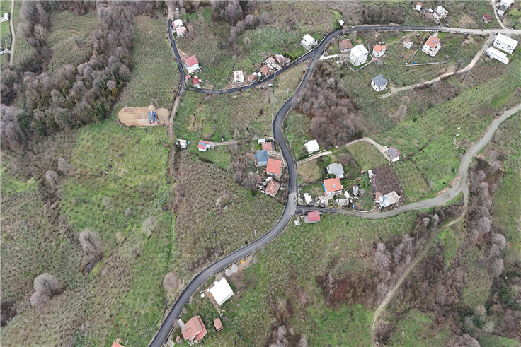 Erenler Tepe Mahallesi sakinlerinden Büyükşehir’e asfalt teşekkürü