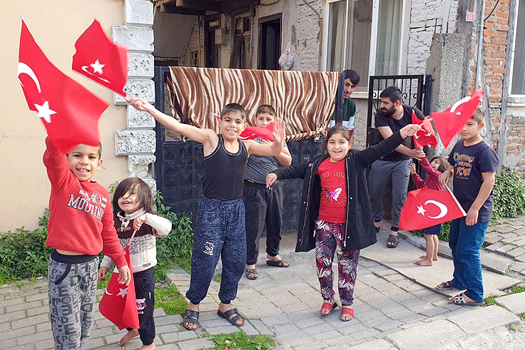 Miniklerin 23 Nisan heyecanı yüzlerinden okundu