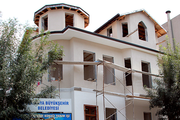 Tarihi Konak Gün Sayıyor